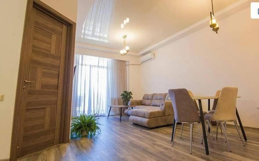 Tikas Home Апартаменты ティビリシ エクステリア 写真
